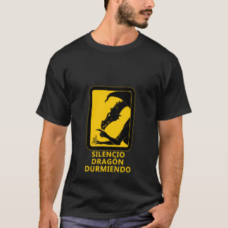 Silencio dragón durmiendo. t-shirt