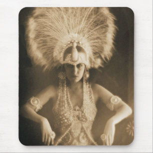 Silent Film Star Gloria Swanson Muismat