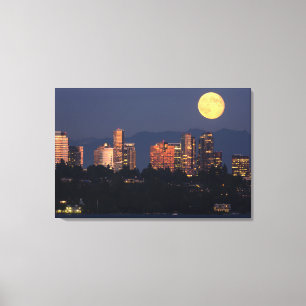 Silhouet van Bellevue vanaf Lake Washington bij sc Canvas Afdruk