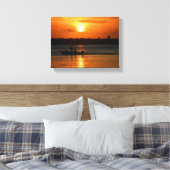 Silhouet van een boot bij zonsondergang canvas afdruk (Insitu (Slaapkamer))