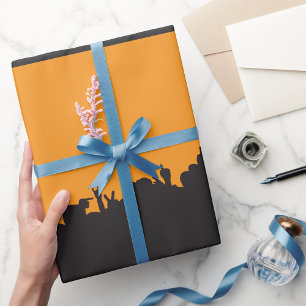 Silhouet van een rockconcertpubliek op een muziekf cadeaupapier