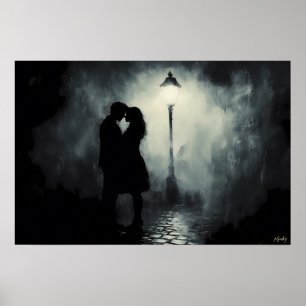 Silhouet van romantisch paar in nevelige straatlan poster