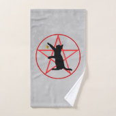 Silhouette de chat noir sur cercle de pentagramme (Serviette à main)