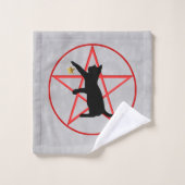 Silhouette de chat noir sur cercle de pentagramme (Gant de toilette)