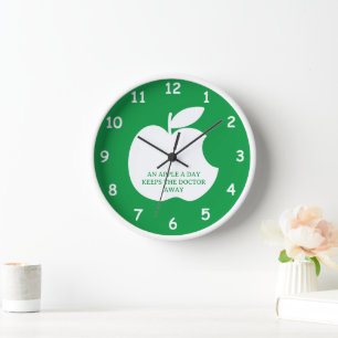 Silhouette de pomme mordante personnalisé horloge