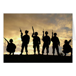 Silhouette des soldats dans la 101st Division