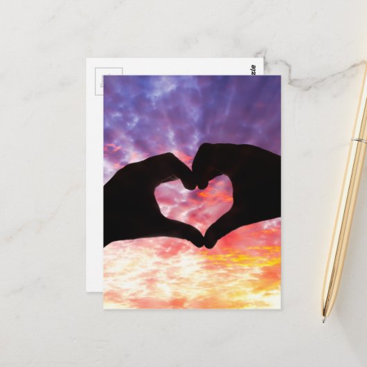 Silhouette hand in hartvorm en mooie hemel briefkaart (Voorkant / Achterkant in situ)