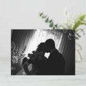 Silhouette romantique sur faire-part de mariage (Debout devant)