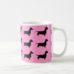 Silhouette rose de teckel sur la tasse