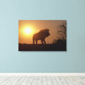 Silhouette van een leeuw canvas afdruk (Insitu (Houten vloer))