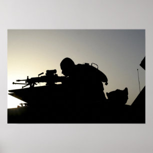 Silhouette van een Squad Automatic Weapon gunner Poster