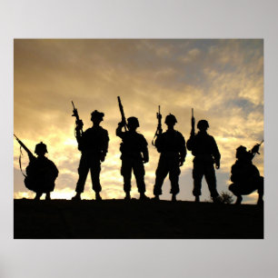 Silhouette van soldaten in de 101e luchtafdeling poster