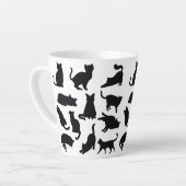 Silhouettes de chats noirs et blancs Latte Mug (Angle gauche)