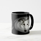 Silken Windhound in Grijs Mok (Voorkant rechts)