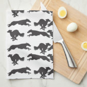 Silken Windhounds aan het lopen Theedoek (Quarter Fold)