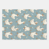 Silly Goose Party – Blue Background with Feathers Inpakpapier Vel (Voorkant)