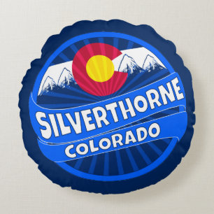 Silniettemin orne Colorado-berg barst kussen uit