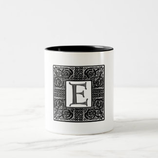Silver Celtic "E" Monogram Tweekleurige Koffiemok