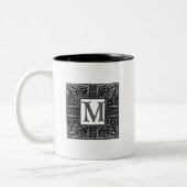 Silver Celtic "M" Monogram Tweekleurige Koffiemok (Links)