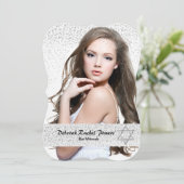 Silver Confetti Bat Mitzvah Uitnodiging (Staand voorkant)