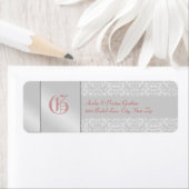 Silver Damask Pink Monogram Weddenschap Label (Insitu)