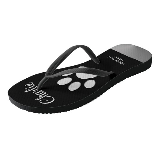 Silver Dog Paw op zwarte achtergrond Teenslippers (Schuin)