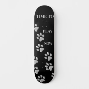 Silver Dog Paws zwarte achtergrond Afdrukpatroon Skateboard