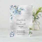 Silver Dusty Blue Peony Wedding Invitation Aankondiging (Staand voorkant)