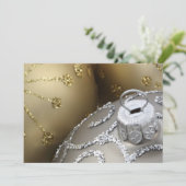 Silver et or chatoyants, une carte de Noël (Debout devant)