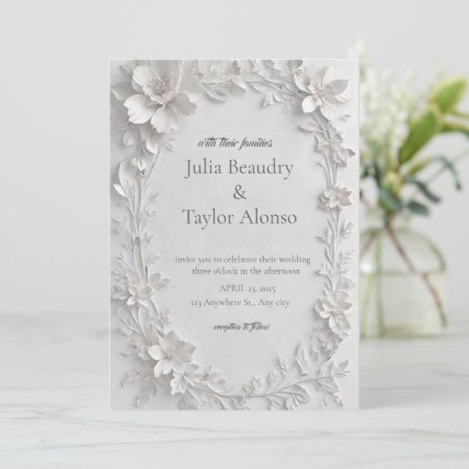 Silver Floral Embossed Wedding Invitation (Debout devant)