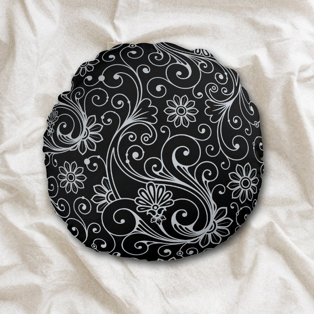 Silver Floral Swirl op Black Rond Kussen (Creator heeft geüpload)