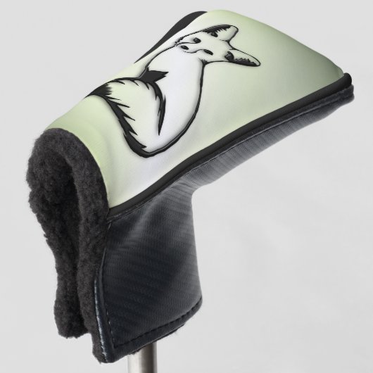 Silver Fox over Groen Golfheadcover (3/4 voorkant)