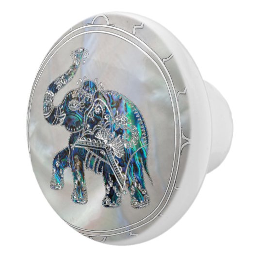 Silver Framed Elephant op Abalone en Pearl Keramische Knop (Rechts)