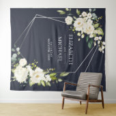 Silver Geometric Navy Blue White Floral Wedding Wandkleed (In Situ (horizontaal))