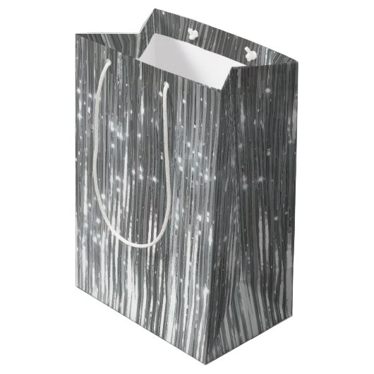Silver Glam Tinsel Stripes Medium Cadeauzakje (Achterkant Gekanteld)