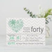 Silver Glitter Chevron Stripe 40th Birthday Invite Kaart (Staand voorkant)