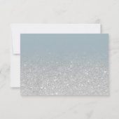 Silver glitter dusty blue script chic rsvp (Achterkant)