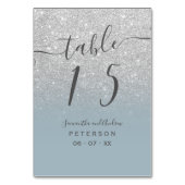 Silver glitter dusty blue script trouwtafel kaart (Voorkant)