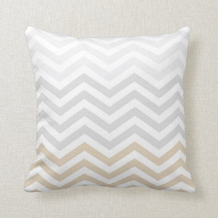 Silver Gray Gold Chevron Kussen
