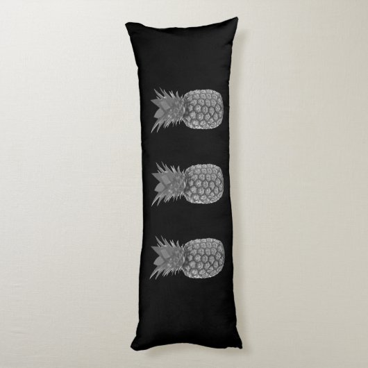 Silver Grey Pineapple Fruits on Black Lichaamskussen (Achterkant (Verticaal))