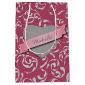Silver Heart Pink Damask gepersonaliseerd Medium Cadeauzakje (Voorkant)