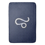 Silver Leo-symbool op Navy Blue Carbon Print Badmat (Voorkant Verticaal)
