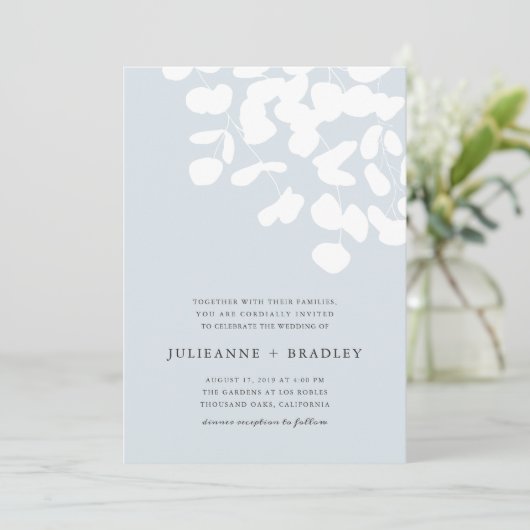 Silver Mist Eucalyptus Greenery Modern Wedding Kaart (Staand voorkant)