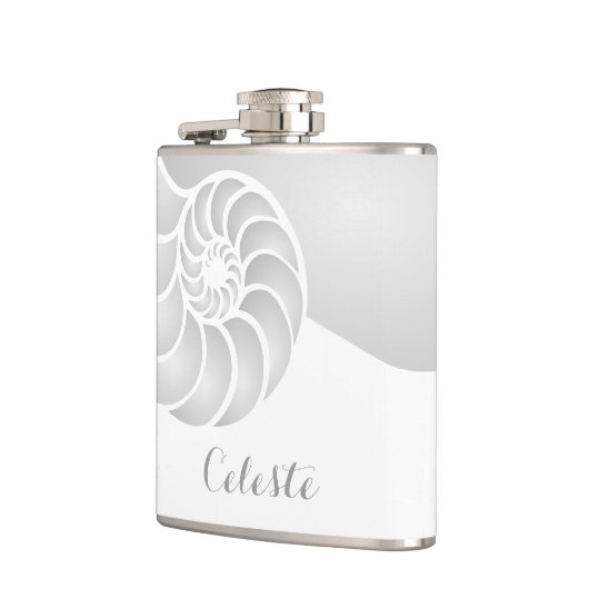Silver Nautilus Shell met het Monogram van de Doua Heupfles (Links)