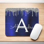 Silver Navy Parties scintillant bleue Étincelle No<br><div class="desc">Argent et Marine Blue Faux Parties scintillant à étincelles métalliques brossé Monogramme en métal Nom et Mousepad initial (pavé de souris). Cela rend le cadeau parfait pour 16 ans,  mariage,  douche nuptiale,  anniversaire,  baby shower ou bachelorette pour quelqu'un qui aime le luxe glam et les styles chic.</div>