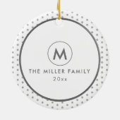 Silver Snowflake | Familienaam Monogram & Datum Keramisch Ornament (Achterkant)