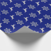 Silver Snowflake Pattern Reindeer Cadeaupapier (Hoek)