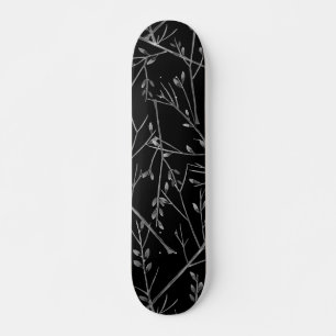 Silver Twigs op Black Skateboard