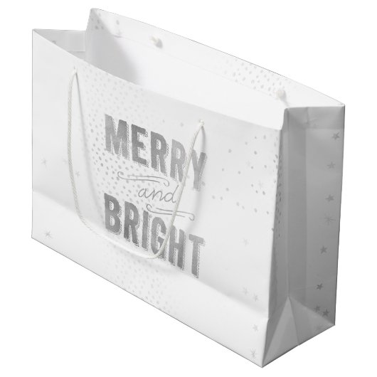 Silver & White Snowflake Merry and Bright Holiday Groot Cadeauzakje (Voorkant Gekanteld)
