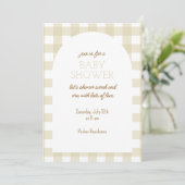 Simple Beige En vichy Baby shower Invitation (Debout devant)